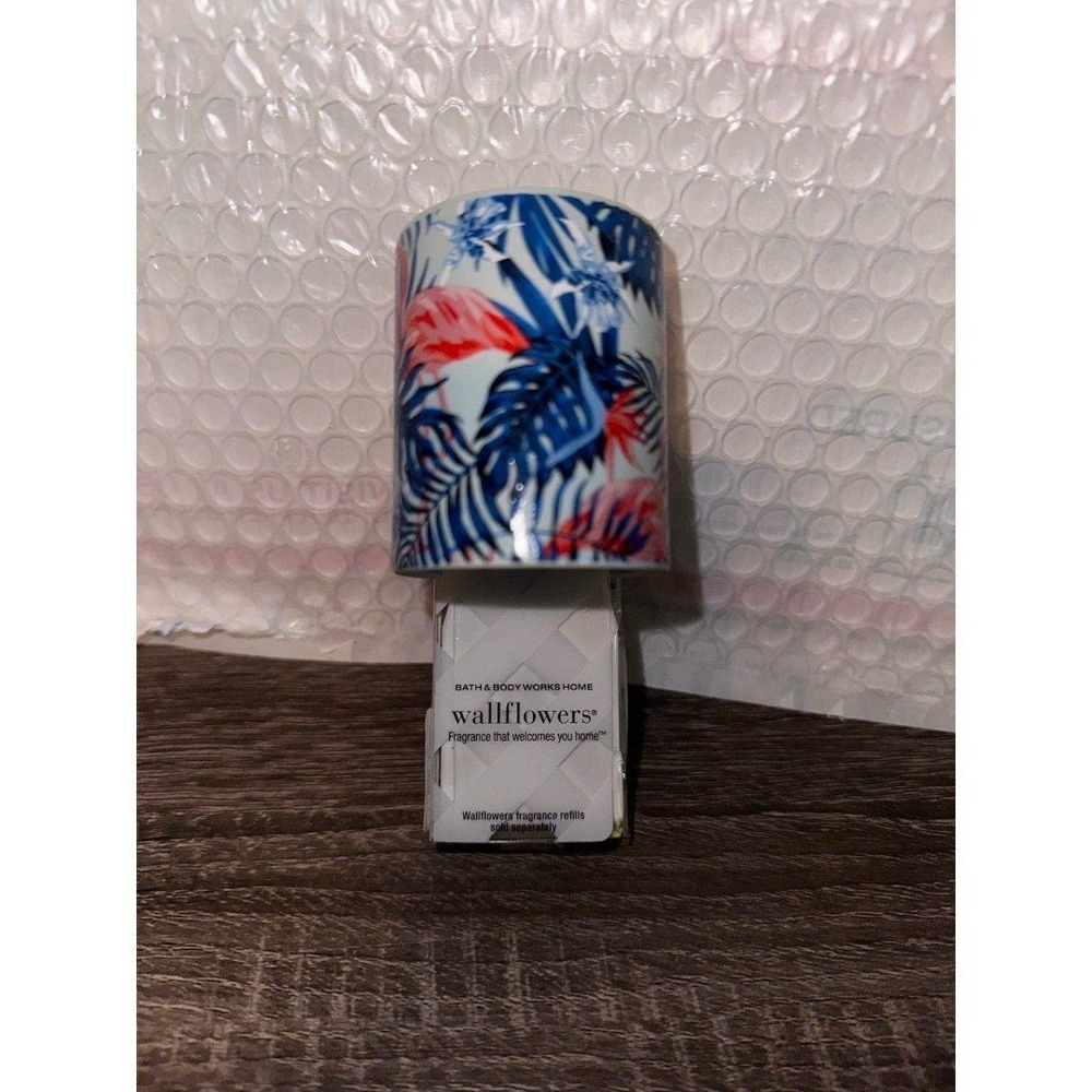 Bath and Body Works Wallflowers Fragrance Plug Tropical Pinkโ Flamingo Palm Leaf